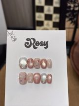 Rosé Petal Glow