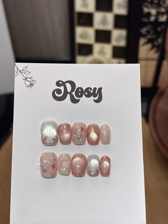 Rosé Petal Glow