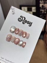Rosé Petal Glow